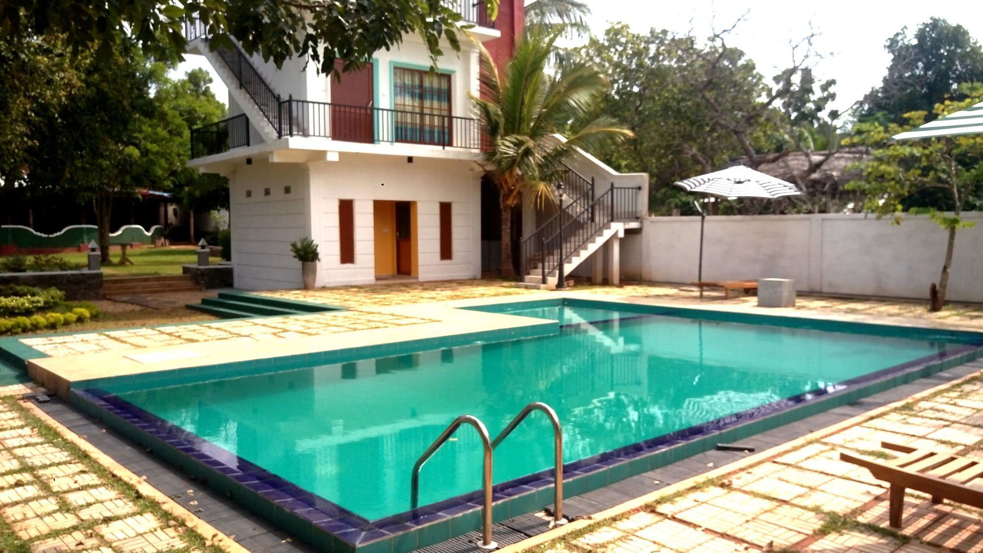 Layathraa Lake View Resort Dambulla Dış mekan fotoğraf