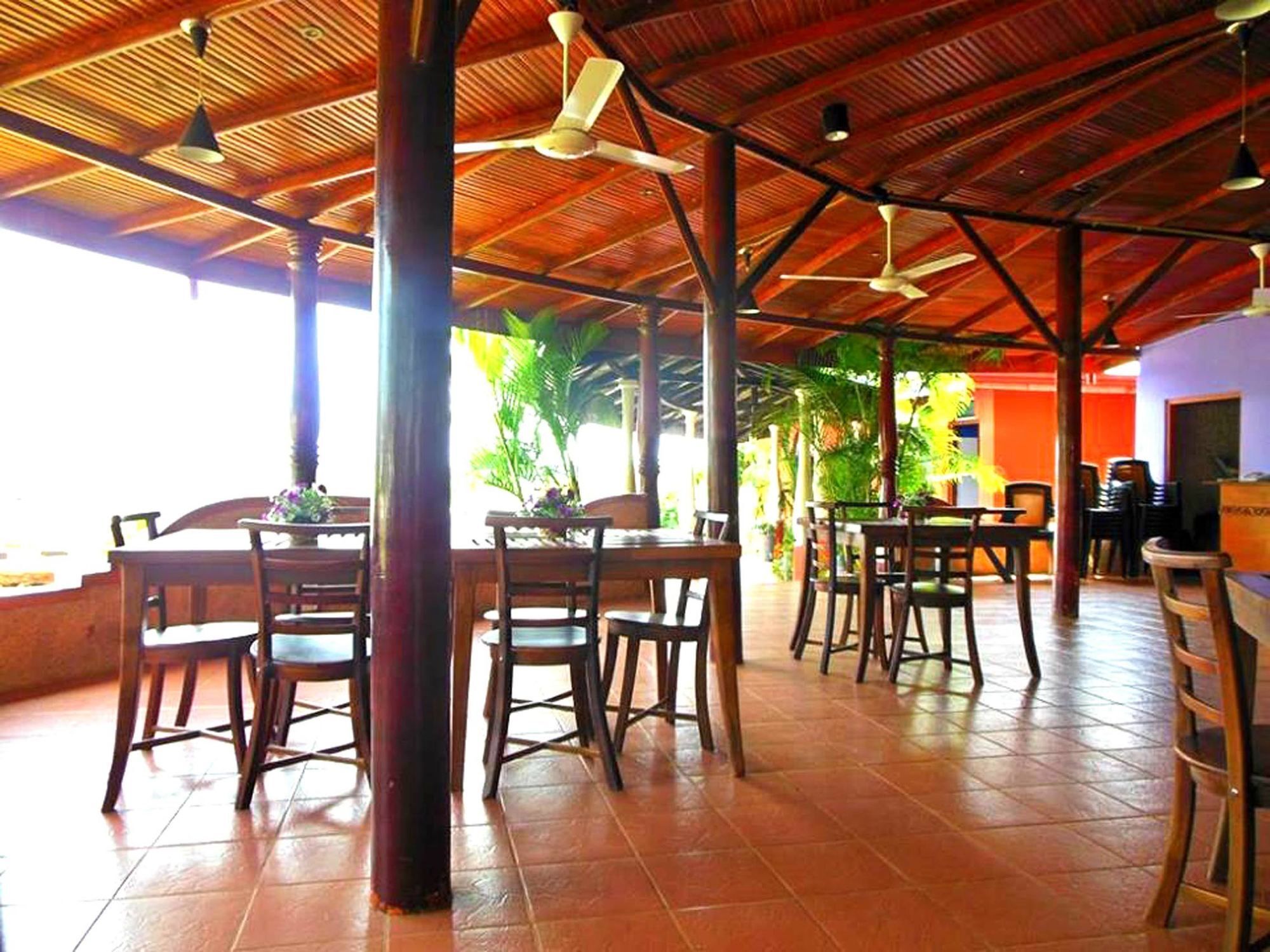 Layathraa Lake View Resort Dambulla Dış mekan fotoğraf